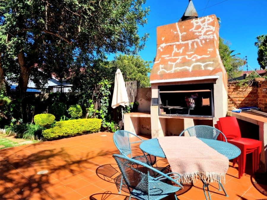 5 Bedroom Property for Sale in Monument Heights Northern Cape